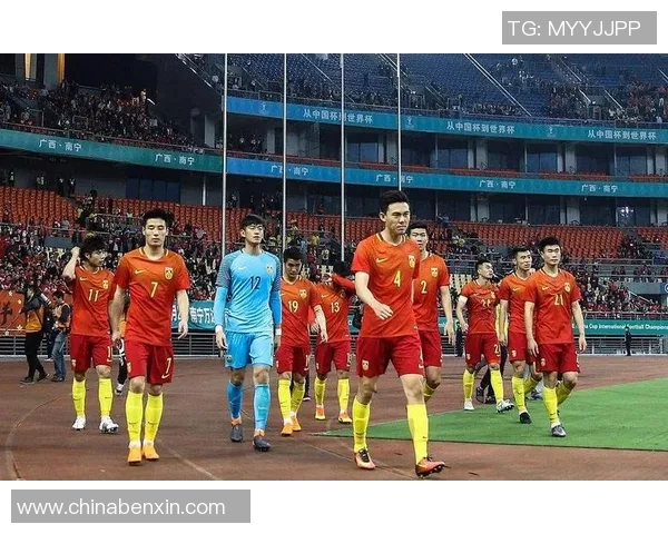 赛后分析：杭州足球队与深圳足球队的表现与状态对比探讨